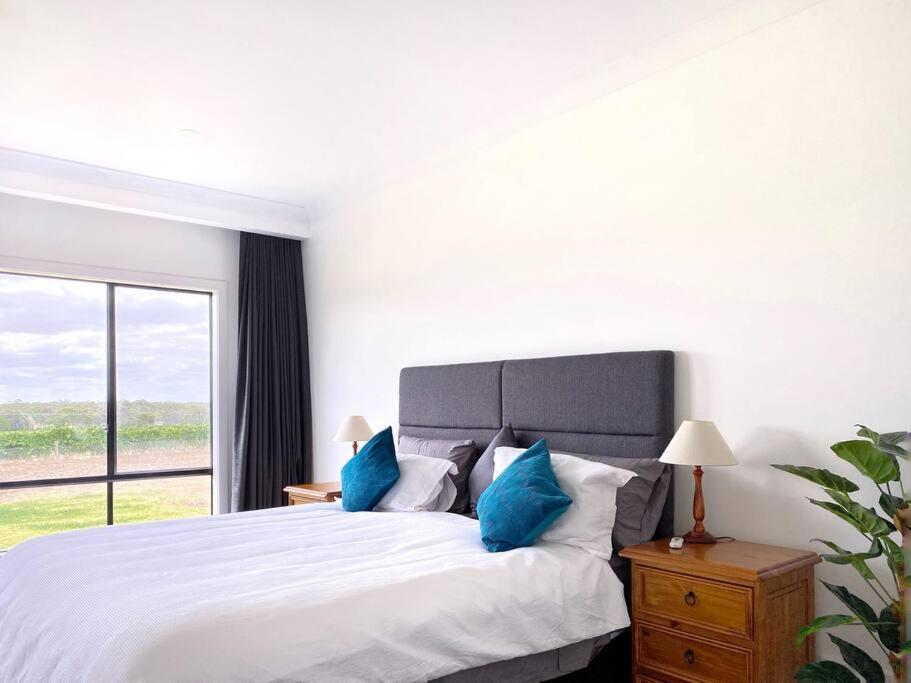 Apartment The Red Door @ Barossa Valley Vineyard View